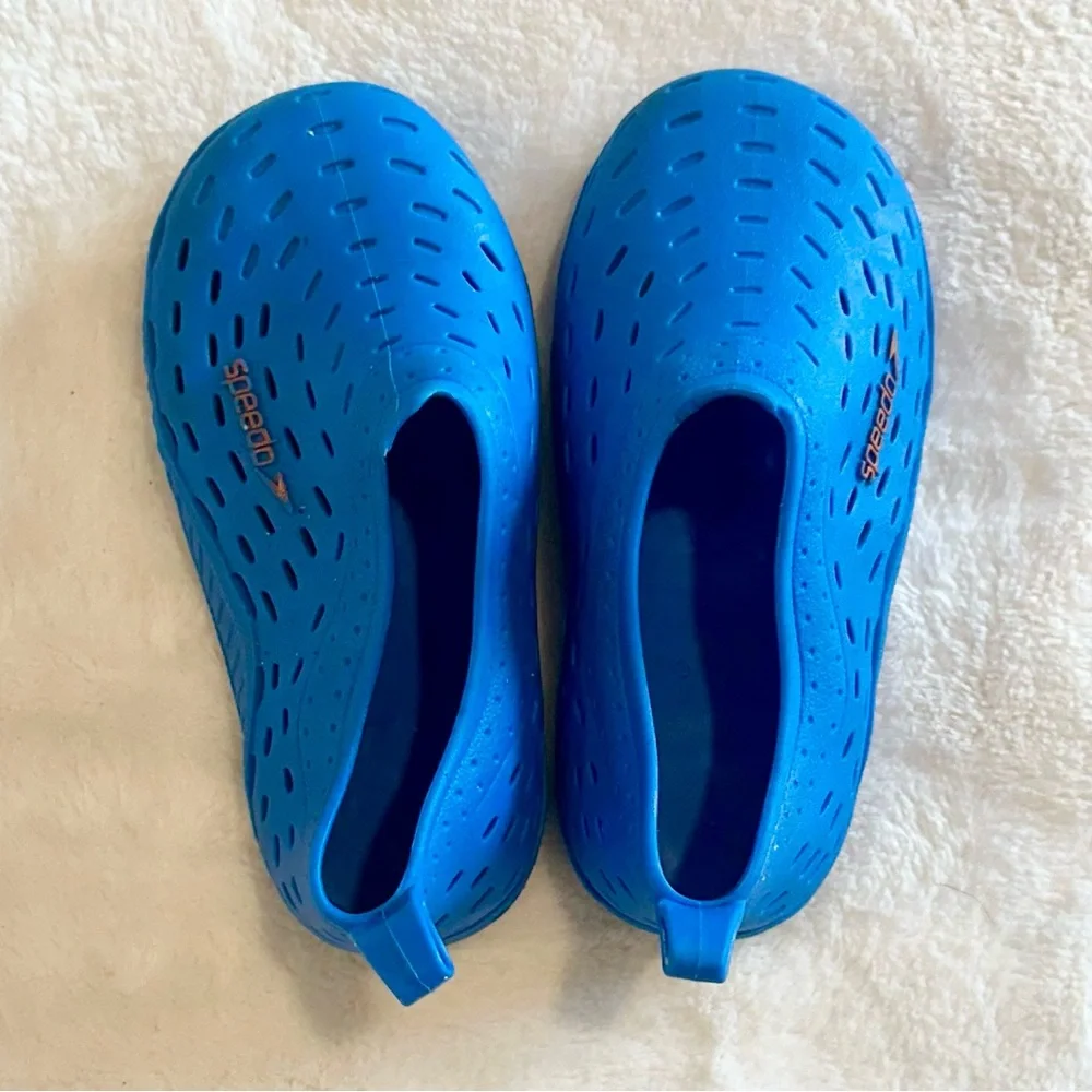 Speedo Jelly Rubber Blue Water Shoes for Boys Kids Toddler - Size: 5/6